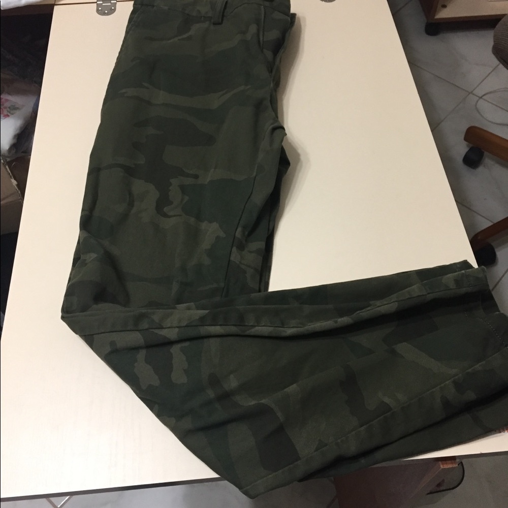 Camo pants 👖